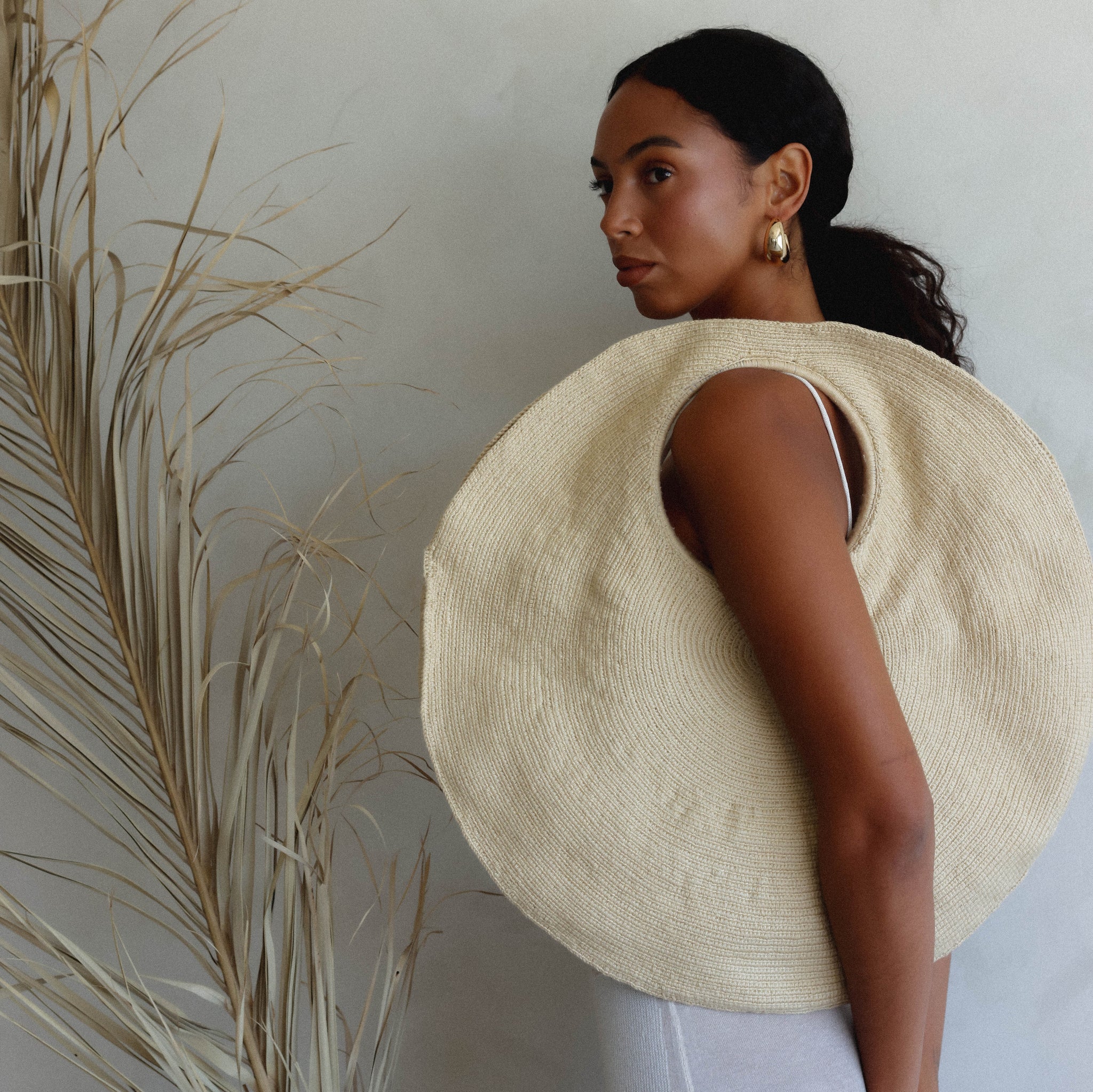 Lola XL Sand Bag – Soraya Hennessy