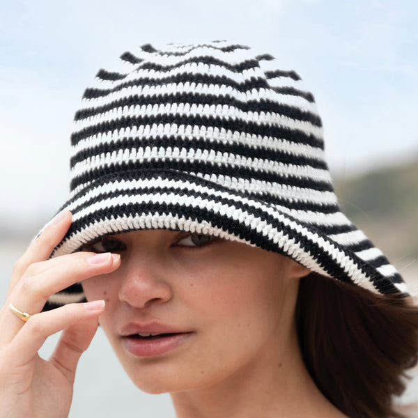 Coral Crochet Bucket Hat – Soraya Hennessy